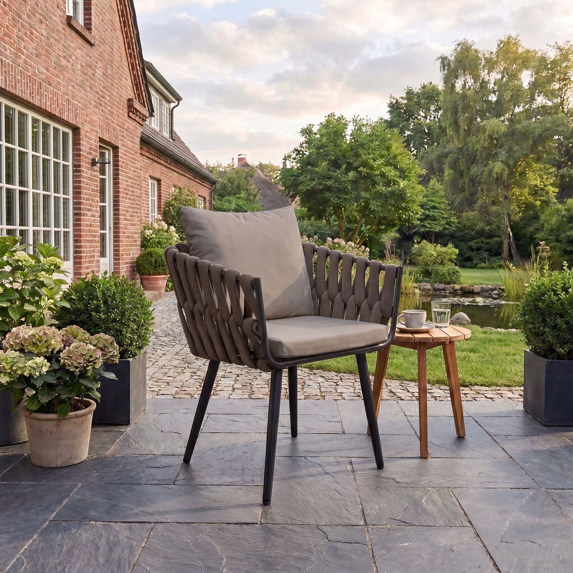 Tuinstoel Lombardia taupe met zitkussen