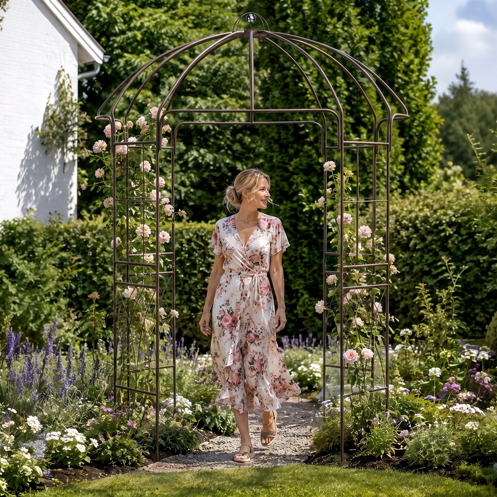 Tuinpaviljoen Keira met klimhulp